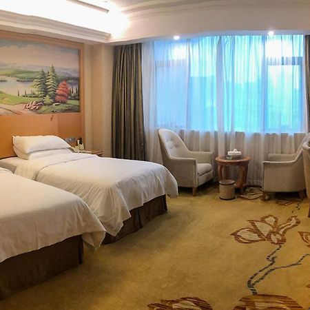 Vienna International Hotel Puning International Commodity City Kültér fotó