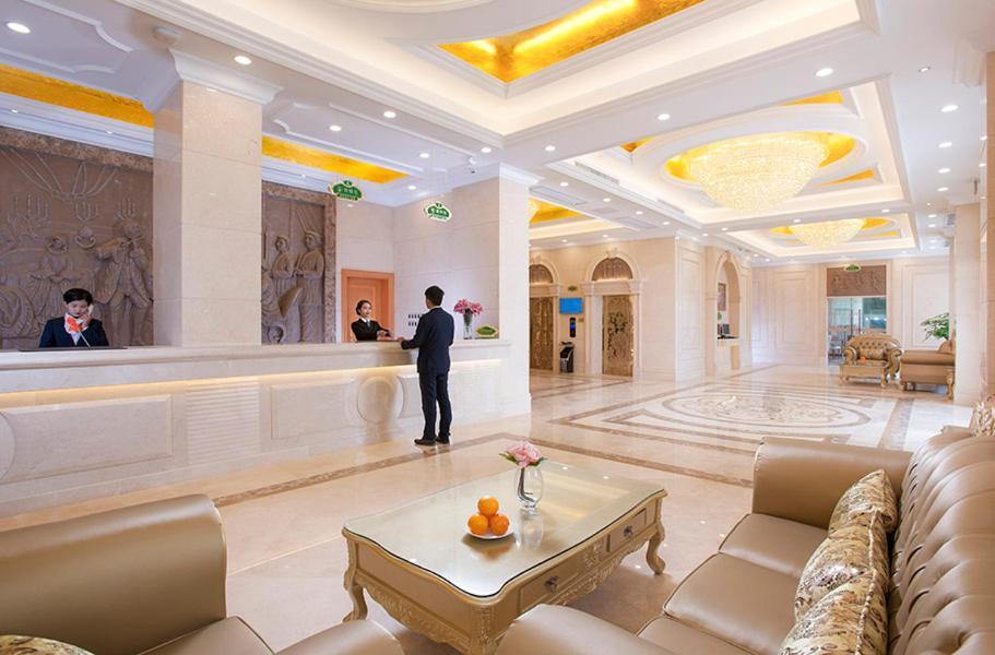 Vienna International Hotel Puning International Commodity City Kültér fotó