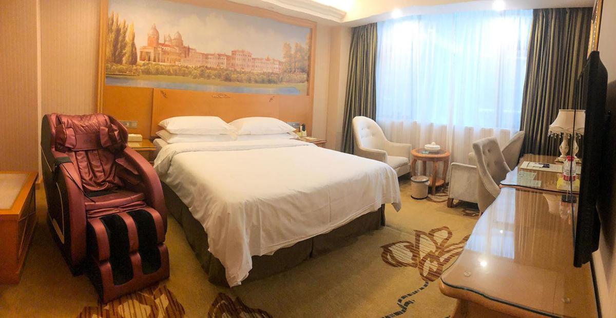 Vienna International Hotel Puning International Commodity City Kültér fotó