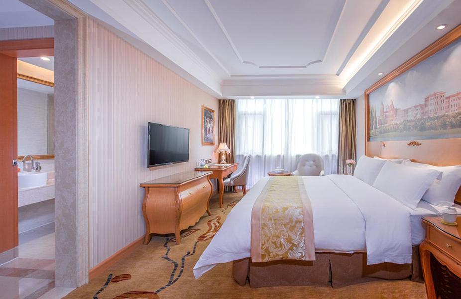 Vienna International Hotel Puning International Commodity City Kültér fotó